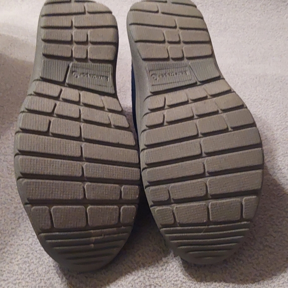 BareTrap Memory Foam Sneakers - Picture 5 of 5
